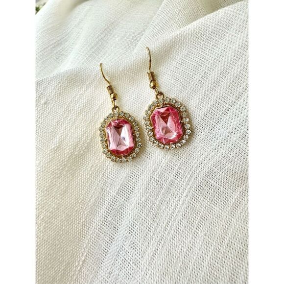 Light Pink Dangle rhinestone earrings - Picture 1 of 3